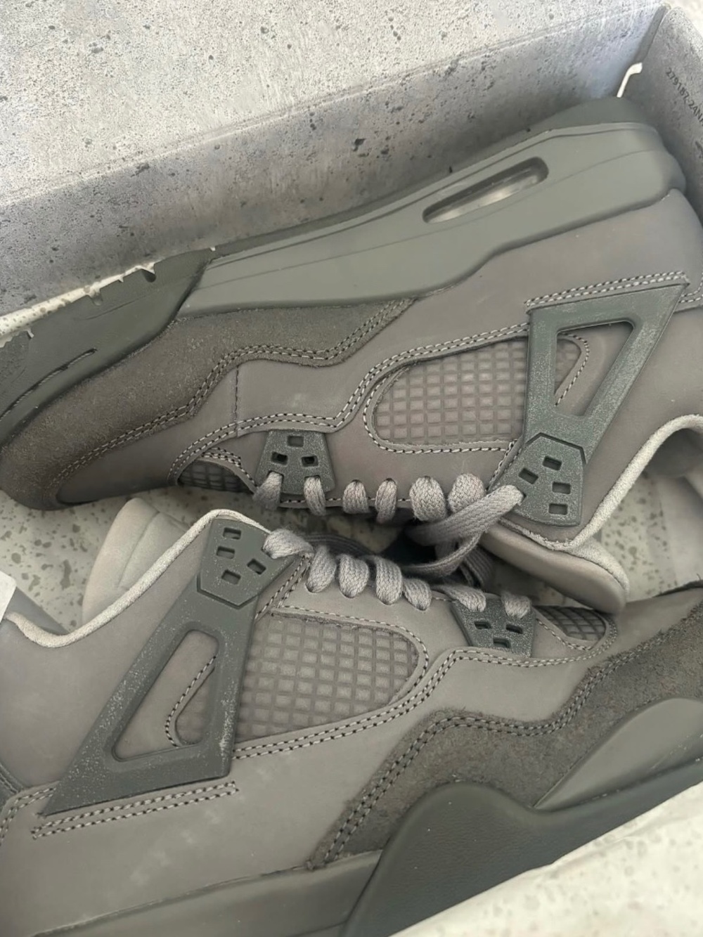 Air Jordan 4 Retro Wolf Grey Sneakers | Original Box